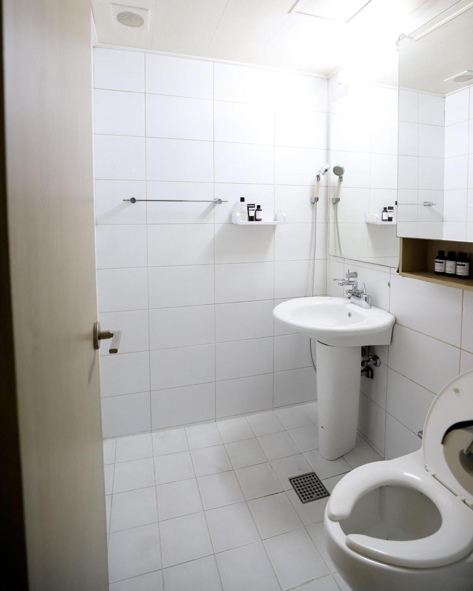 Yoksam 40m 2 Bedrooms 1 Private Bathrooms Seoul